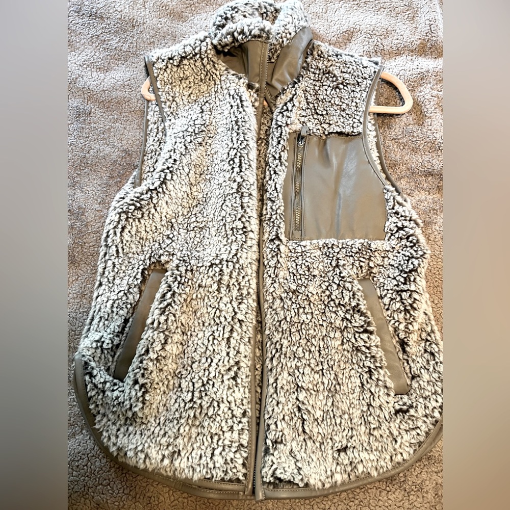 Abercrombie & Fitch Vest NWT
